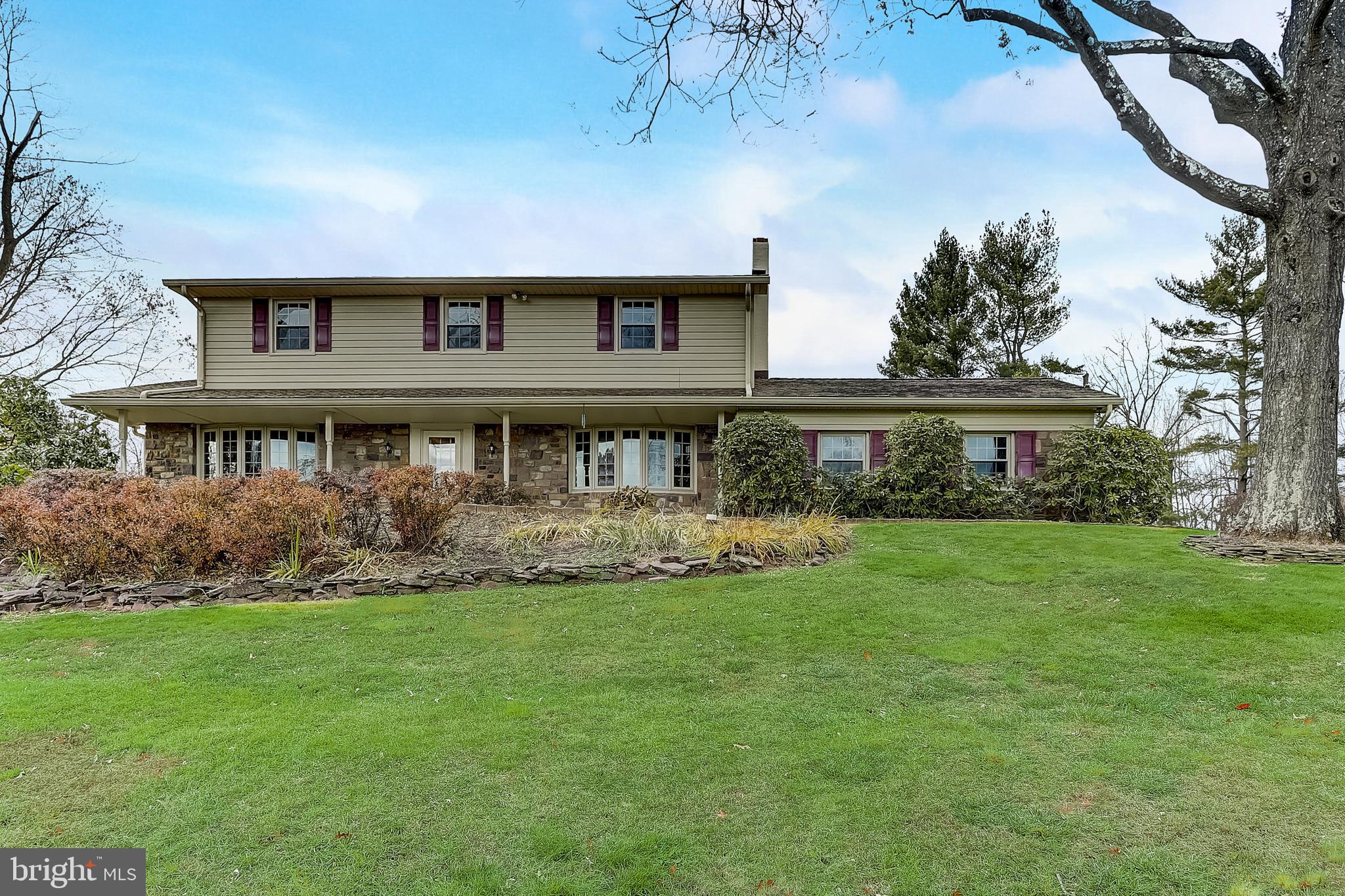 5747 Ridgeview Drive Doylestown, PA 18902 - Photo 2 of 46 Gallery Image 2