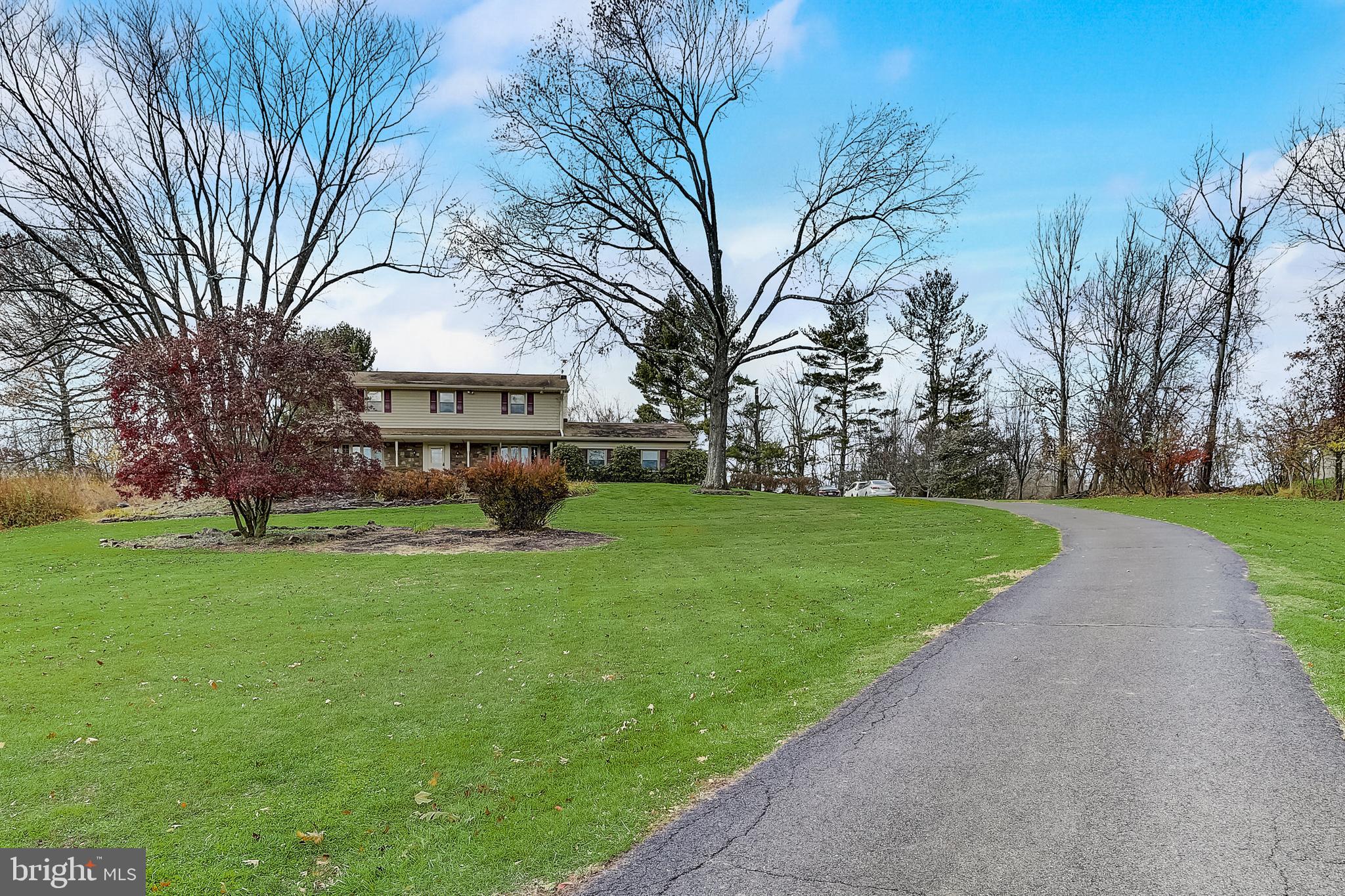 5747 Ridgeview Drive Doylestown, PA 18902 - Photo 3 of 46 Gallery Image 3