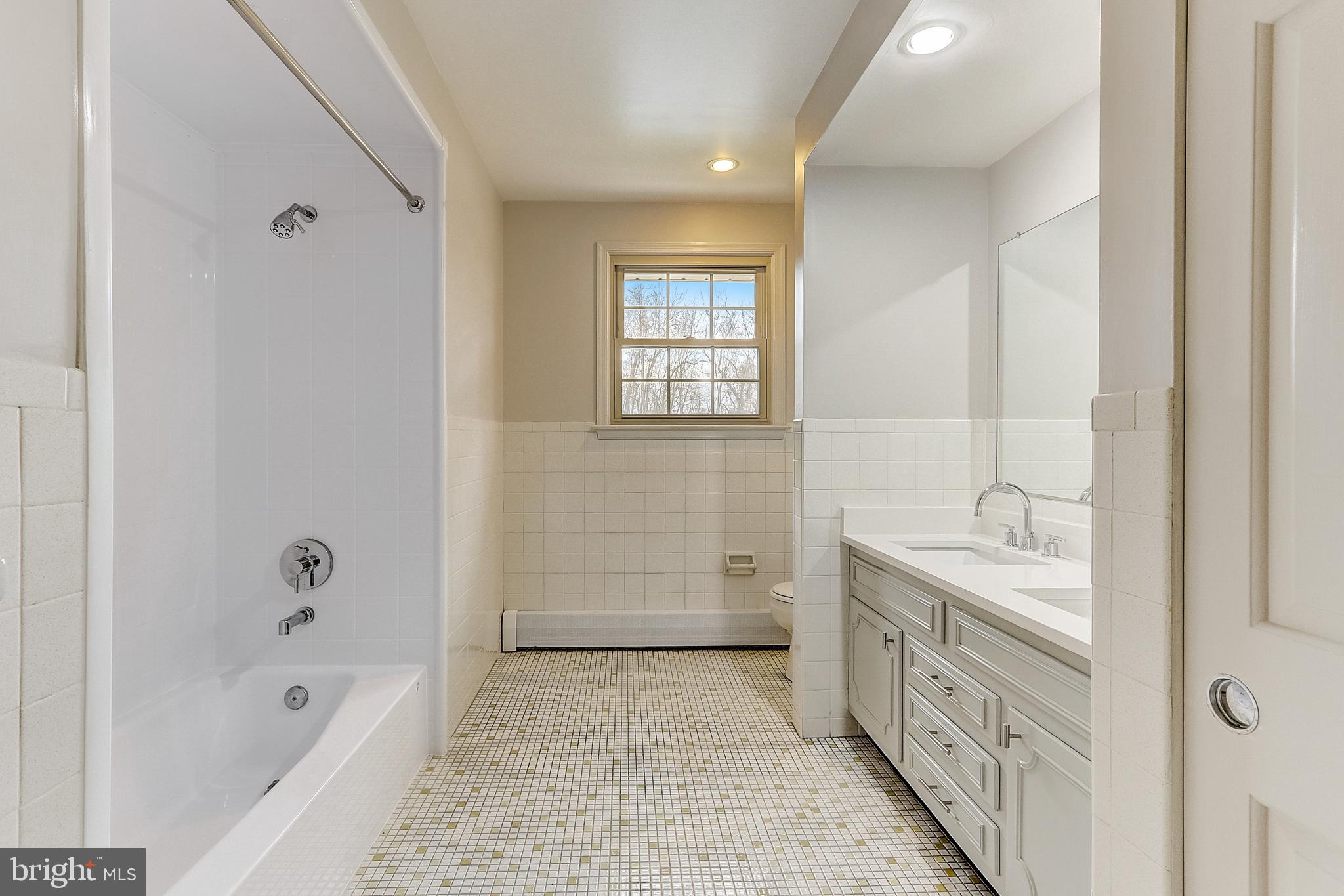 5747 Ridgeview Drive Doylestown, PA 18902 - Photo 36 of 46 Gallery Image 36