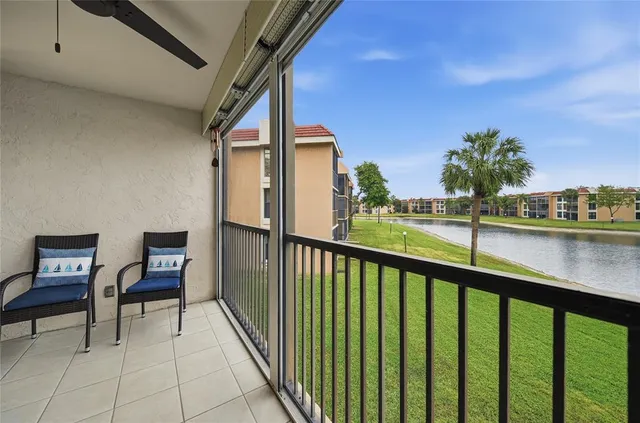 $219,900 | 6524 Coral Lake Drive, Unit 212, Margate, FL 33063