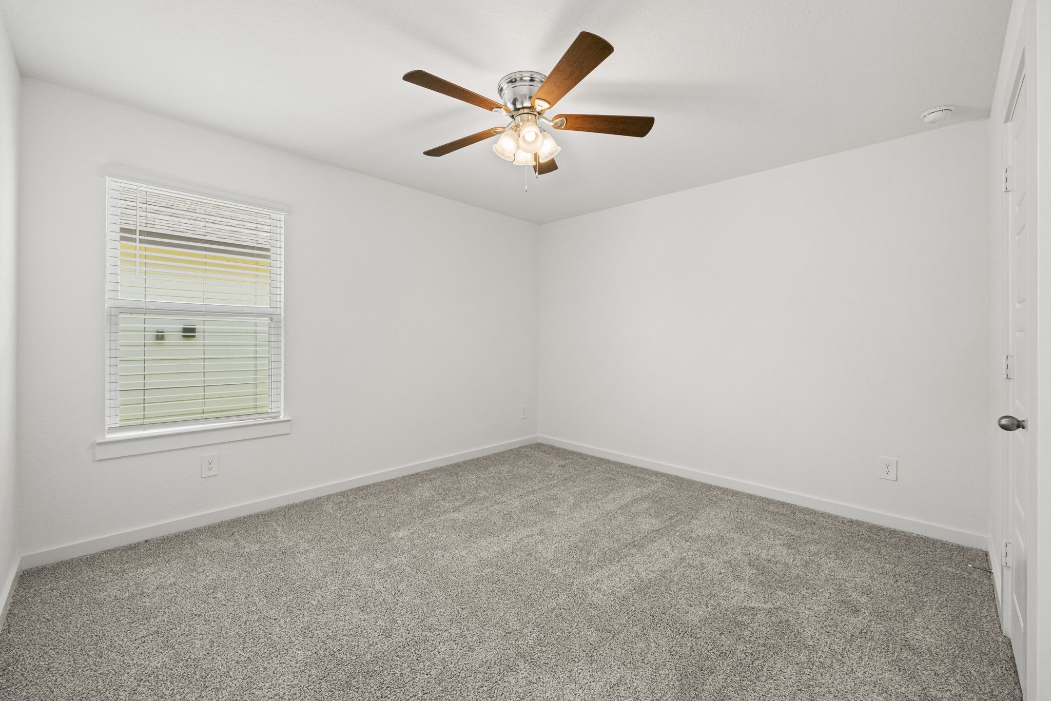 8611 Swenson Lane Rosharon, TX 77583 - Photo 7 of 41 Gallery Image 7