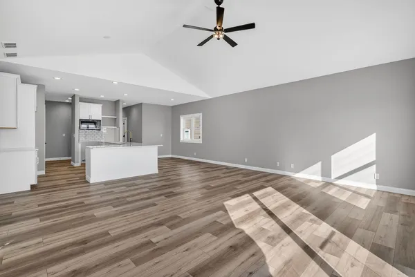 $364,900 | 1165 Farmstone Drive, Diamond, IL 60416