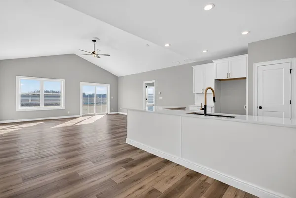 $364,900 | 1165 Farmstone Drive, Diamond, IL 60416