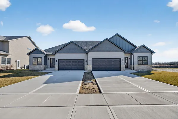 $364,900 | 1165 Farmstone Drive, Diamond, IL 60416