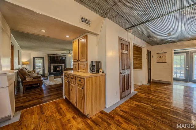 $329,900 | 29385 Hwy Aa, Lebanon, MO 65536