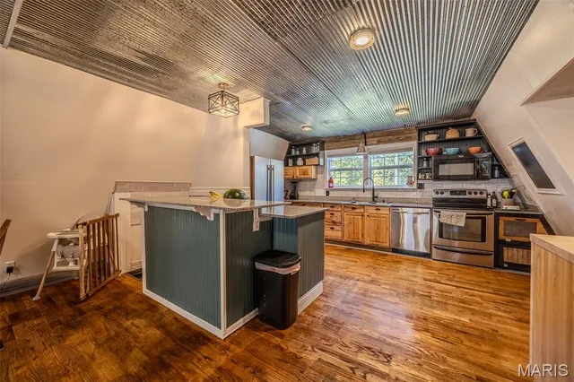 $329,900 | 29385 Hwy Aa, Lebanon, MO 65536