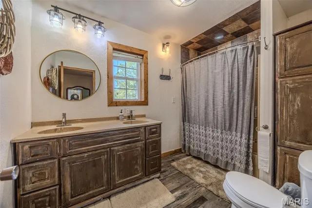 $329,900 | 29385 Hwy Aa, Lebanon, MO 65536