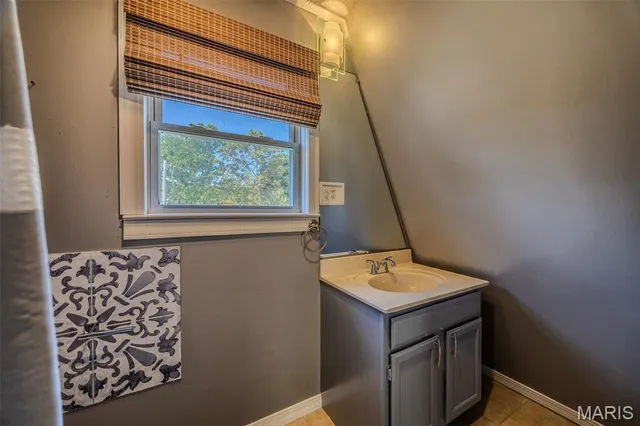 $329,900 | 29385 Hwy Aa, Lebanon, MO 65536