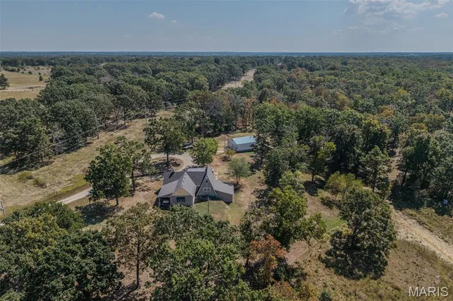 $329,900 | 29385 Hwy Aa, Lebanon, MO 65536