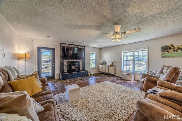 $329,900 | 29385 Hwy Aa, Lebanon, MO 65536