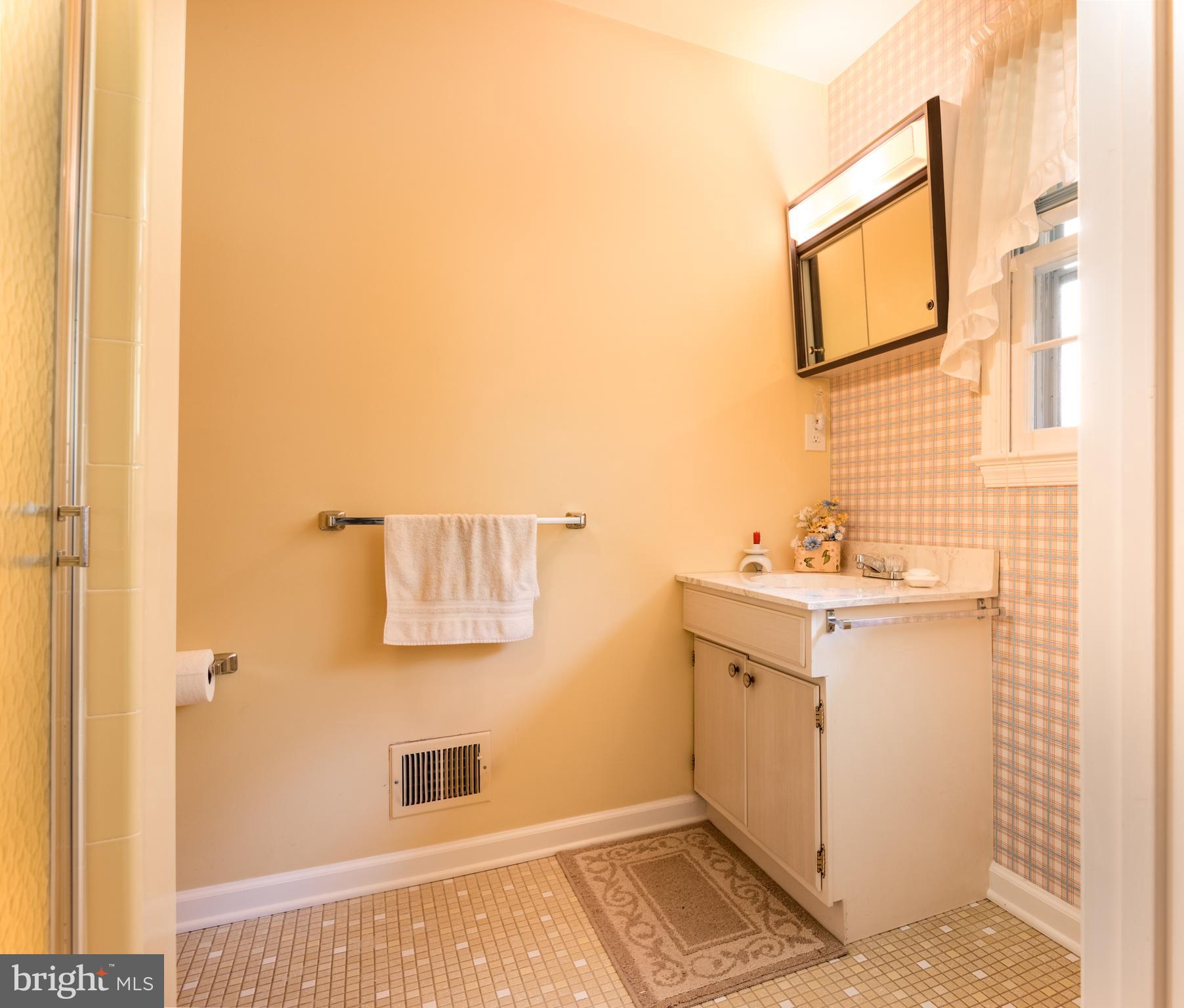 2903 Hideaway Road Fairfax, VA 22031 - Photo 13 of 36 Gallery Image 13