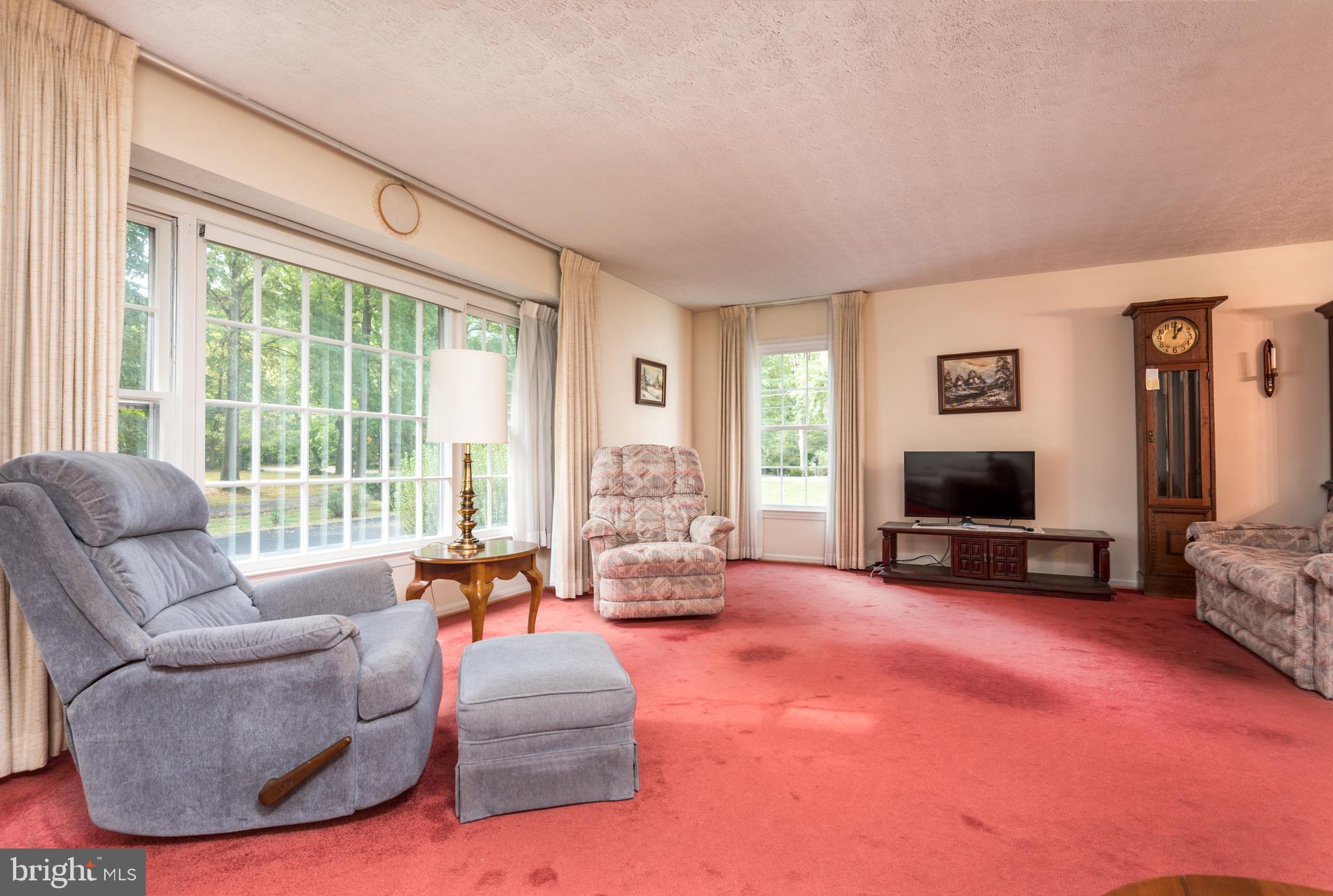 2903 Hideaway Road Fairfax, VA 22031 - Photo 6 of 36 Gallery Image 6