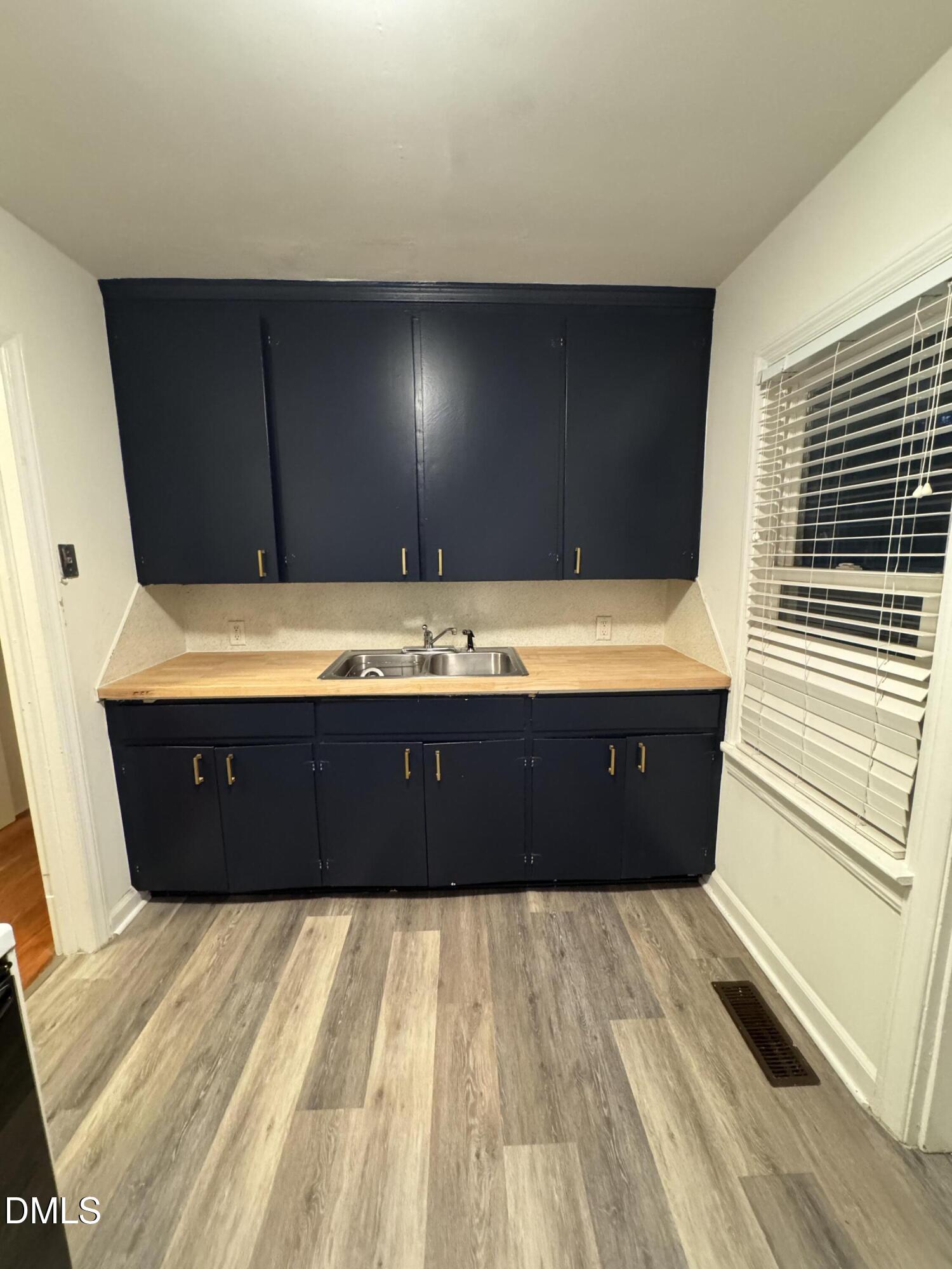 2828 Oberlin Road Raleigh, NC 27608 - Photo 2 of 21 IMG_8468