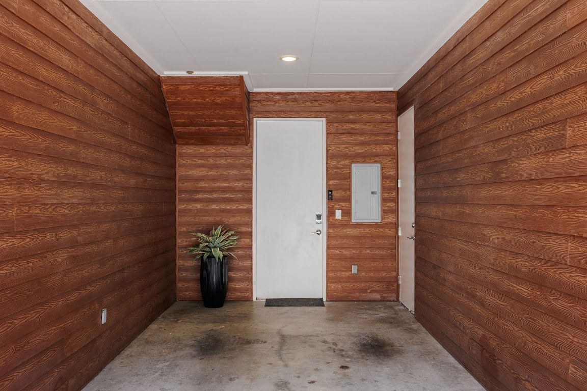 3100 Menchaca Road, Unit 6 Austin, TX 78704 - Photo 29 of 30 a view of outdoor space and deck kitchen