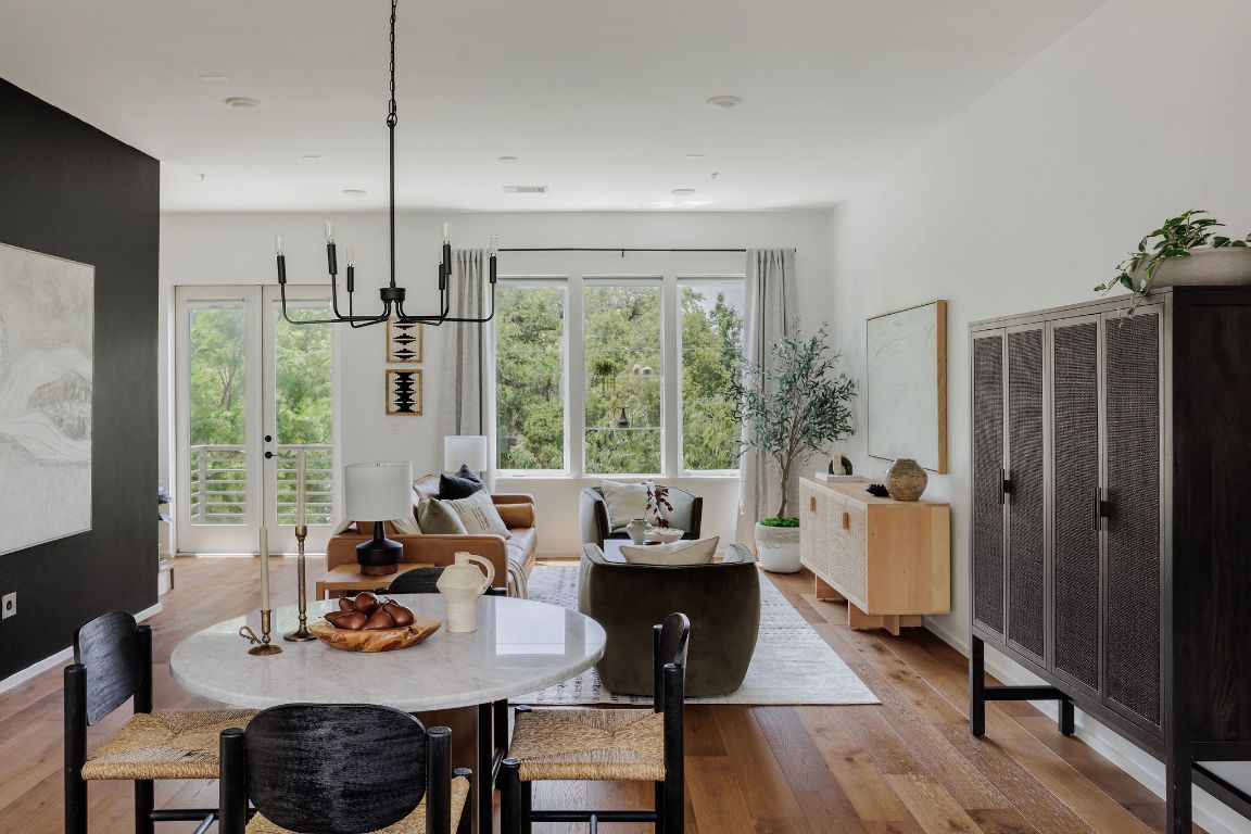 3100 Menchaca Road, Unit 6 Austin, TX 78704 - Photo 3 of 30 a living room with furniture and large windows