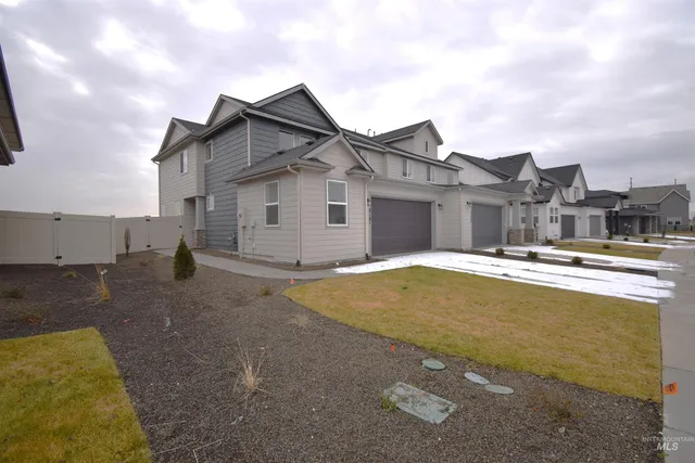 $2,395 | 8191 West Grey Alder Drive, Eagle, ID 83616