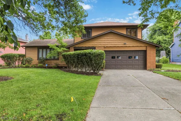 $370,000 | 4767 Hillary Lane, Richmond Heights, OH 44143