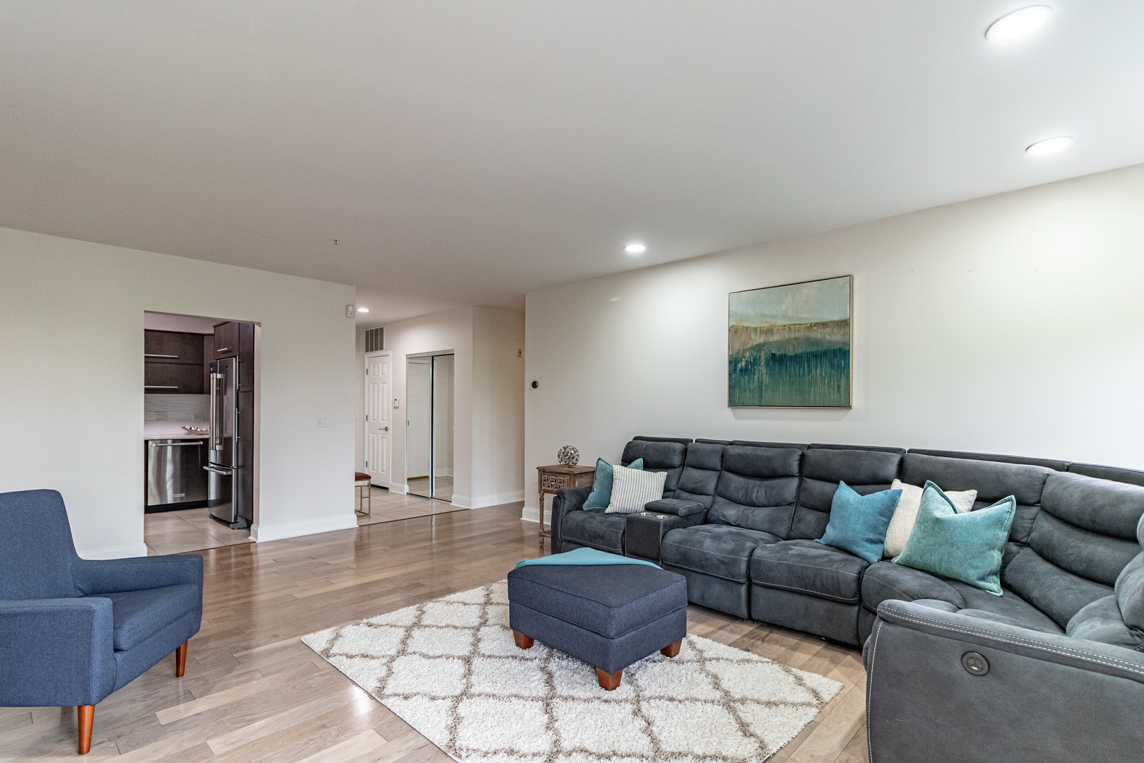 860 Weidner Road, Unit 403 Buffalo Grove, IL 60089 - Photo 8 of 28 Gallery Image 8