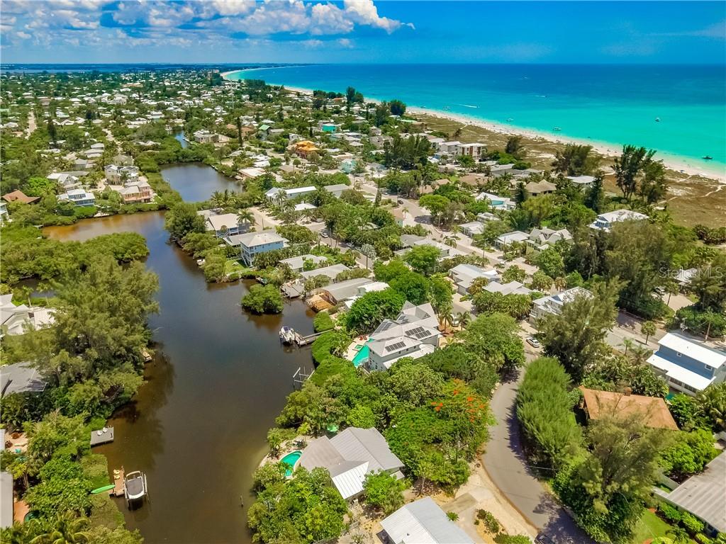 720 Jacaranda Road Anna Maria, FL 34216 - Photo 5 of 30 Gallery Image 5