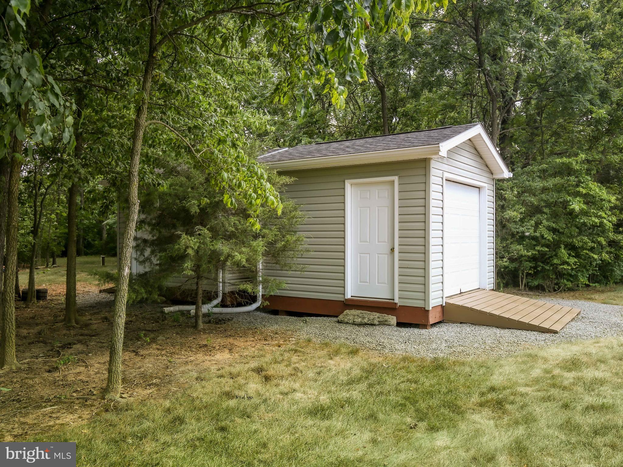 433 Cather Road Berryville, VA 22611 - Photo 5 of 42 Gallery Image 5