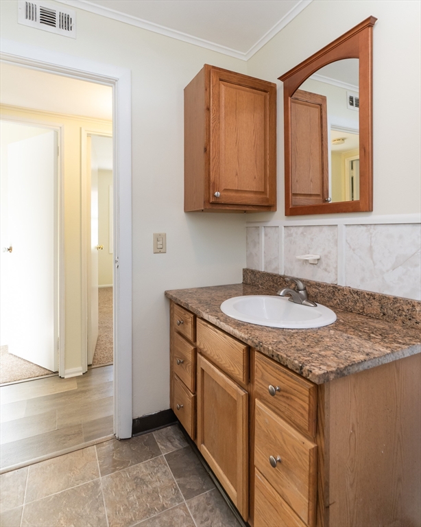 24 Ryan Road Northampton, MA 01062 - Photo 15 of 22