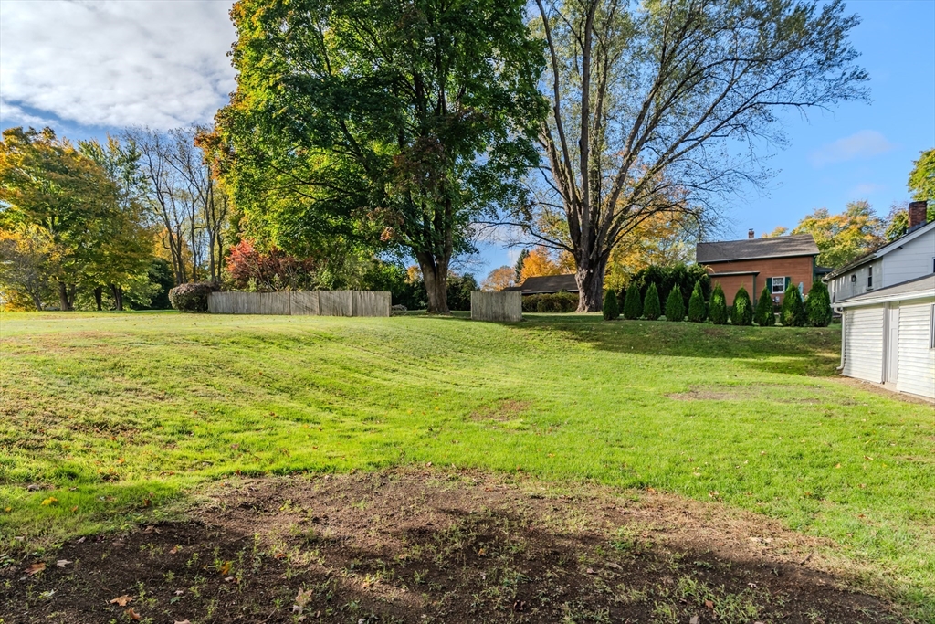 24 Ryan Road Northampton, MA 01062 - Photo 5 of 22