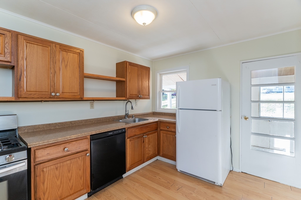 24 Ryan Road Northampton, MA 01062 - Photo 8 of 22