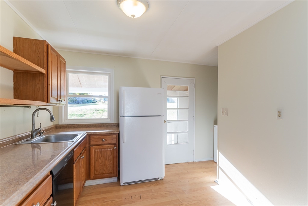 24 Ryan Road Northampton, MA 01062 - Photo 9 of 22