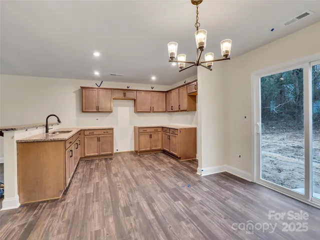 $367,990 | 4149 River Run Circle, Hickory, NC 28602