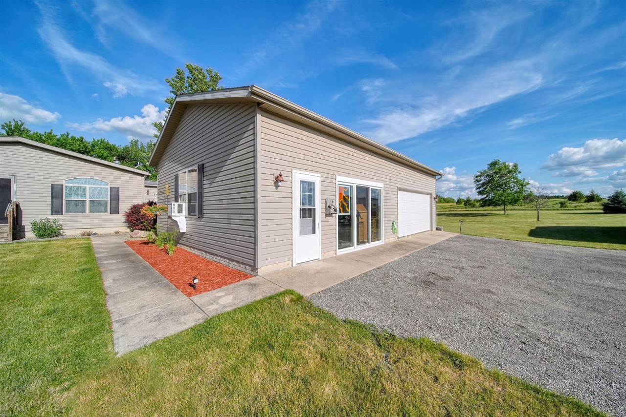 13465 Horning Road Brooklyn, MI 49230 - Photo 3 of 57
