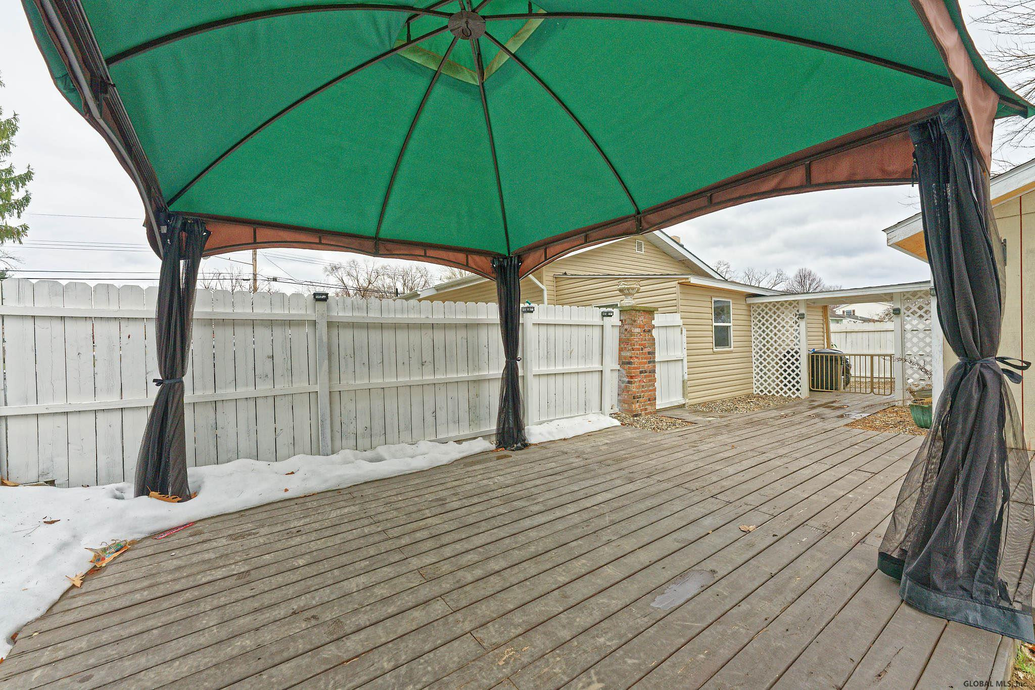 305 Manchester Road Schenectady, NY 12304 - Photo 29 of 35 Photo 30
