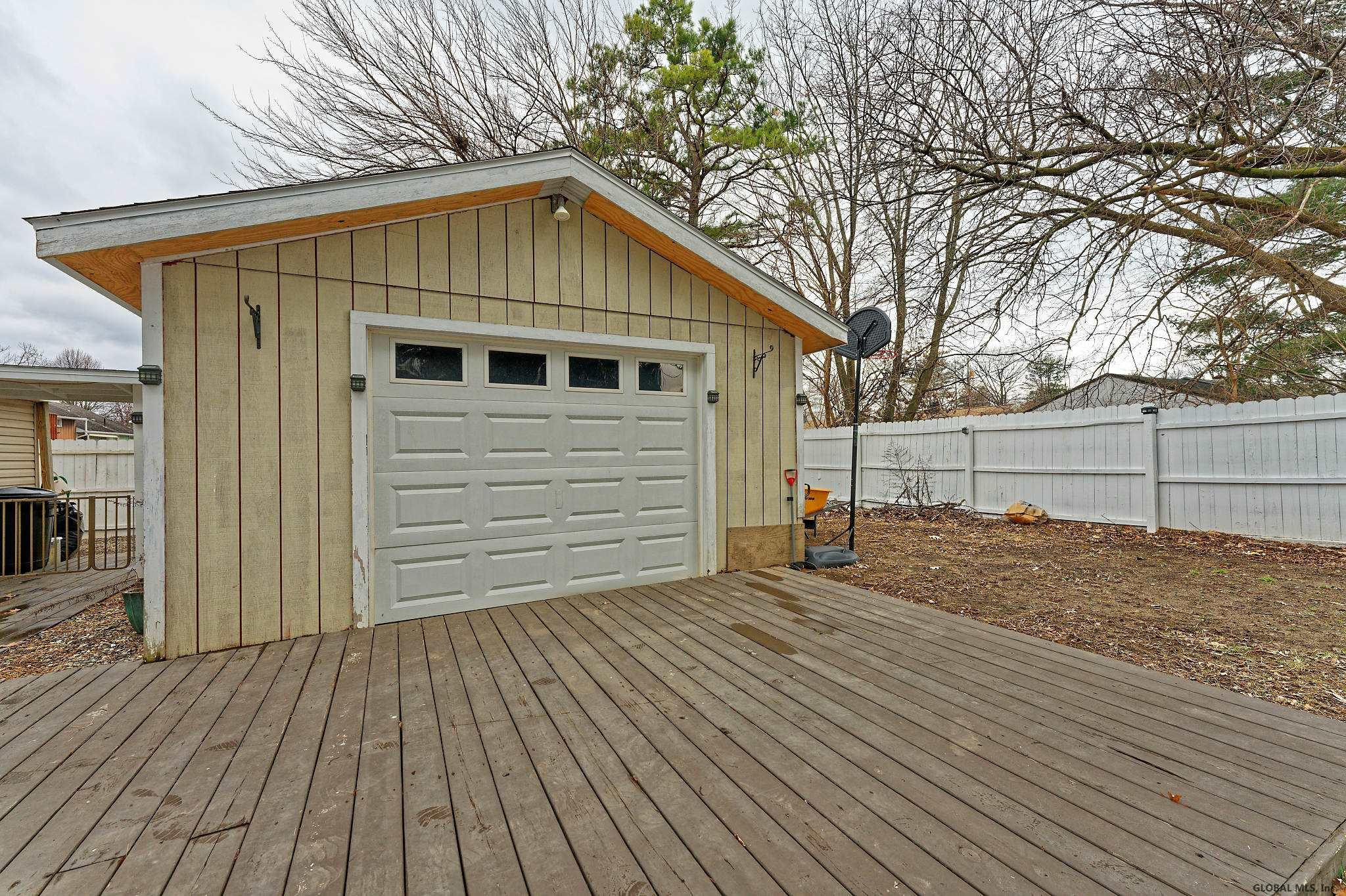 305 Manchester Road Schenectady, NY 12304 - Photo 30 of 35 Photo 31