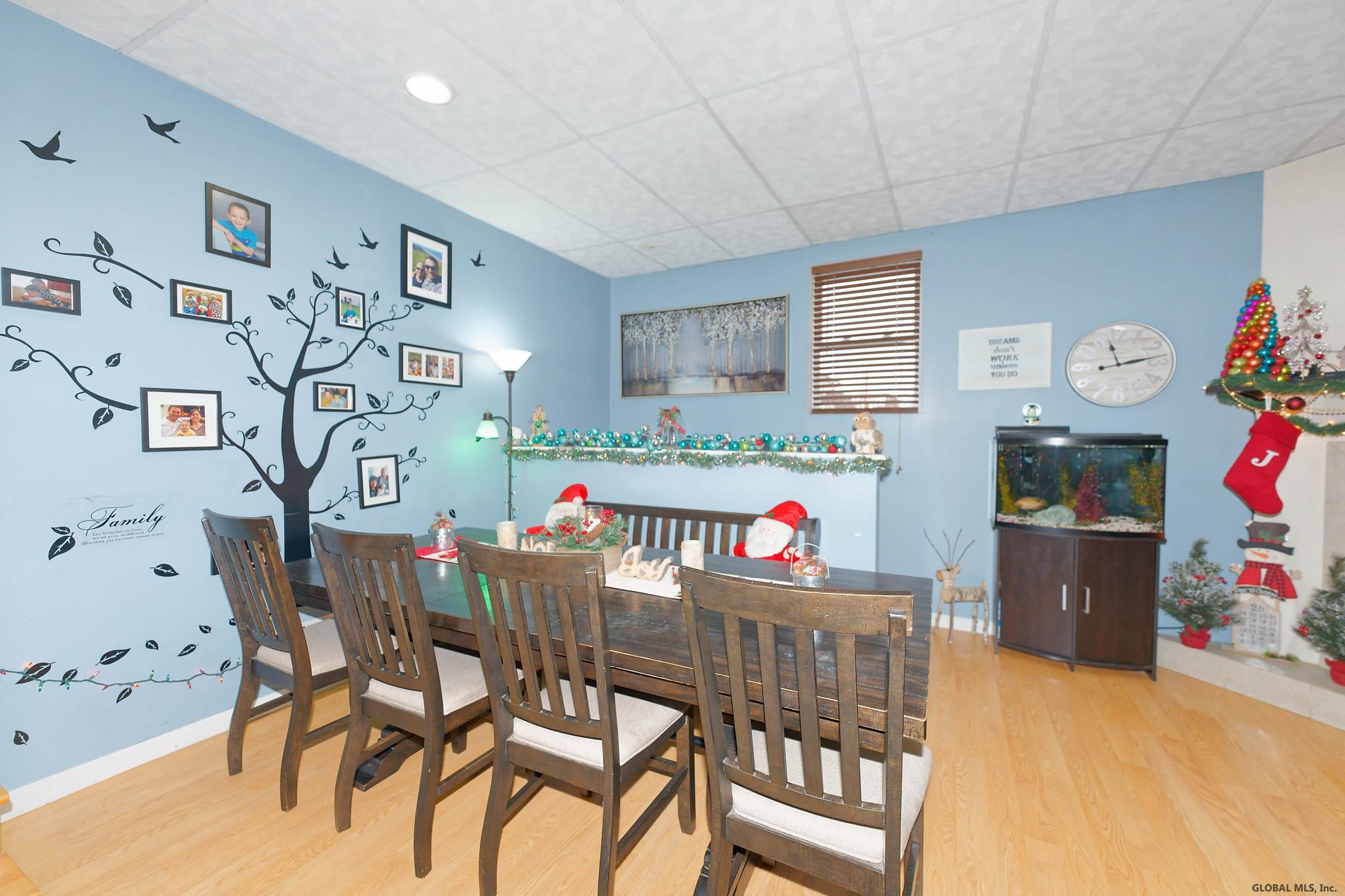 305 Manchester Road Schenectady, NY 12304 - Photo 10 of 35 Photo 10