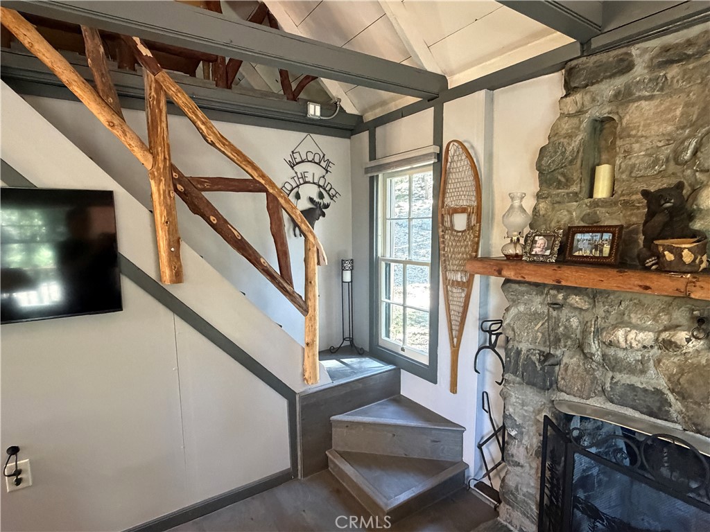 120 Barton Flats Road Angelus Oaks, CA 92305 - Photo 26 of 57 a view of entryway and hall with wooden floor