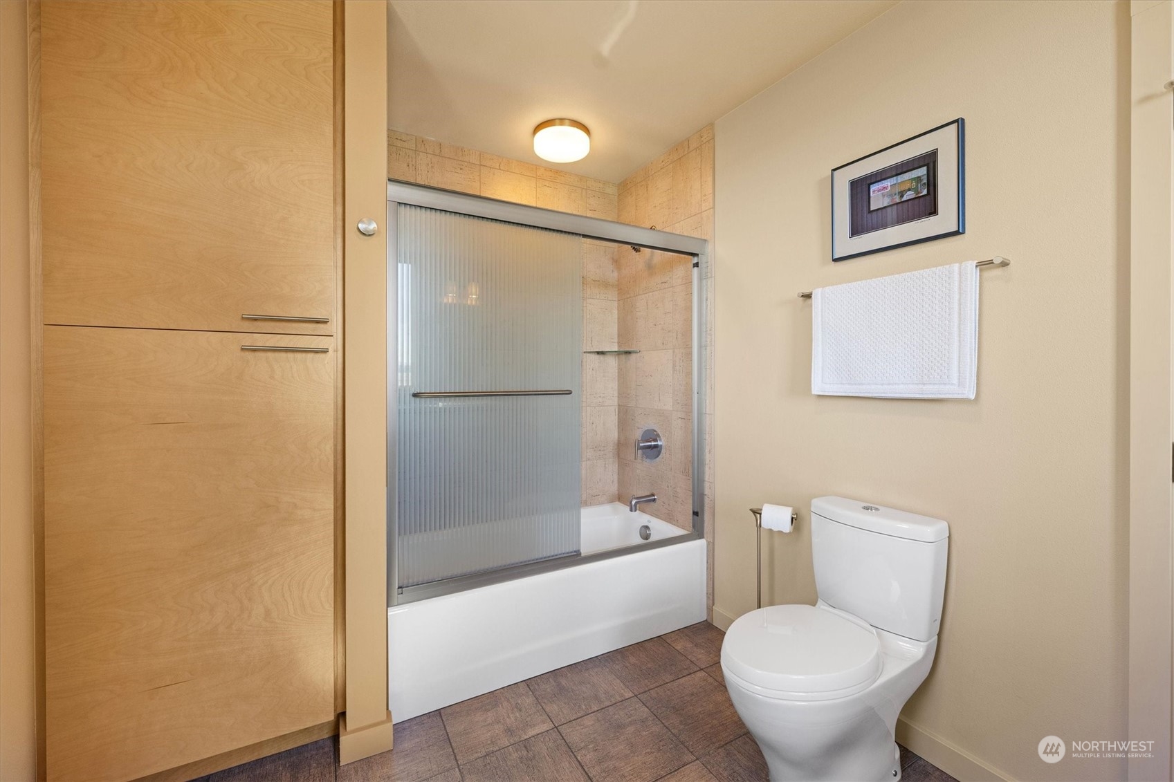 15550 Sandridge Road Long Beach, WA 98631 - Photo 17 of 36 a bathroom with a toilet and a shower