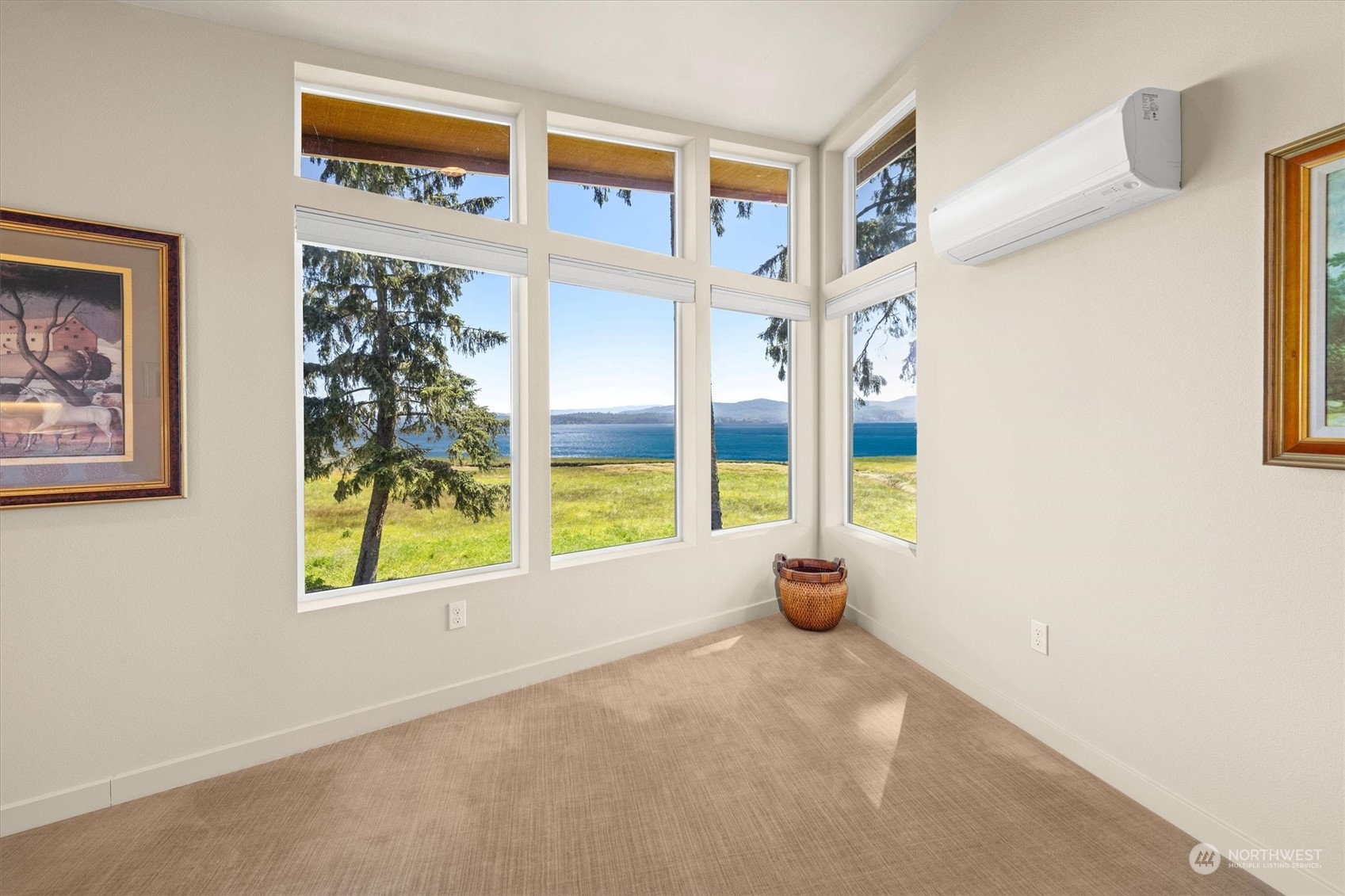 15550 Sandridge Road Long Beach, WA 98631 - Photo 19 of 36 a view of an empty room with a window