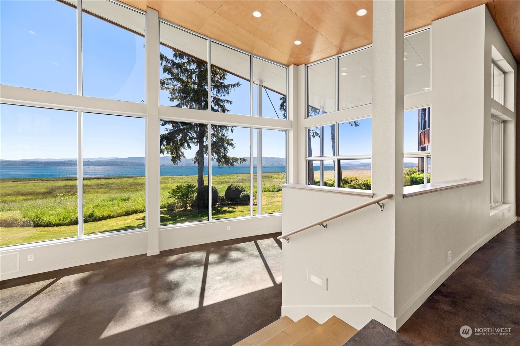 15550 Sandridge Road Long Beach, WA 98631 - Photo 4 of 36 a view of a living room with a large window