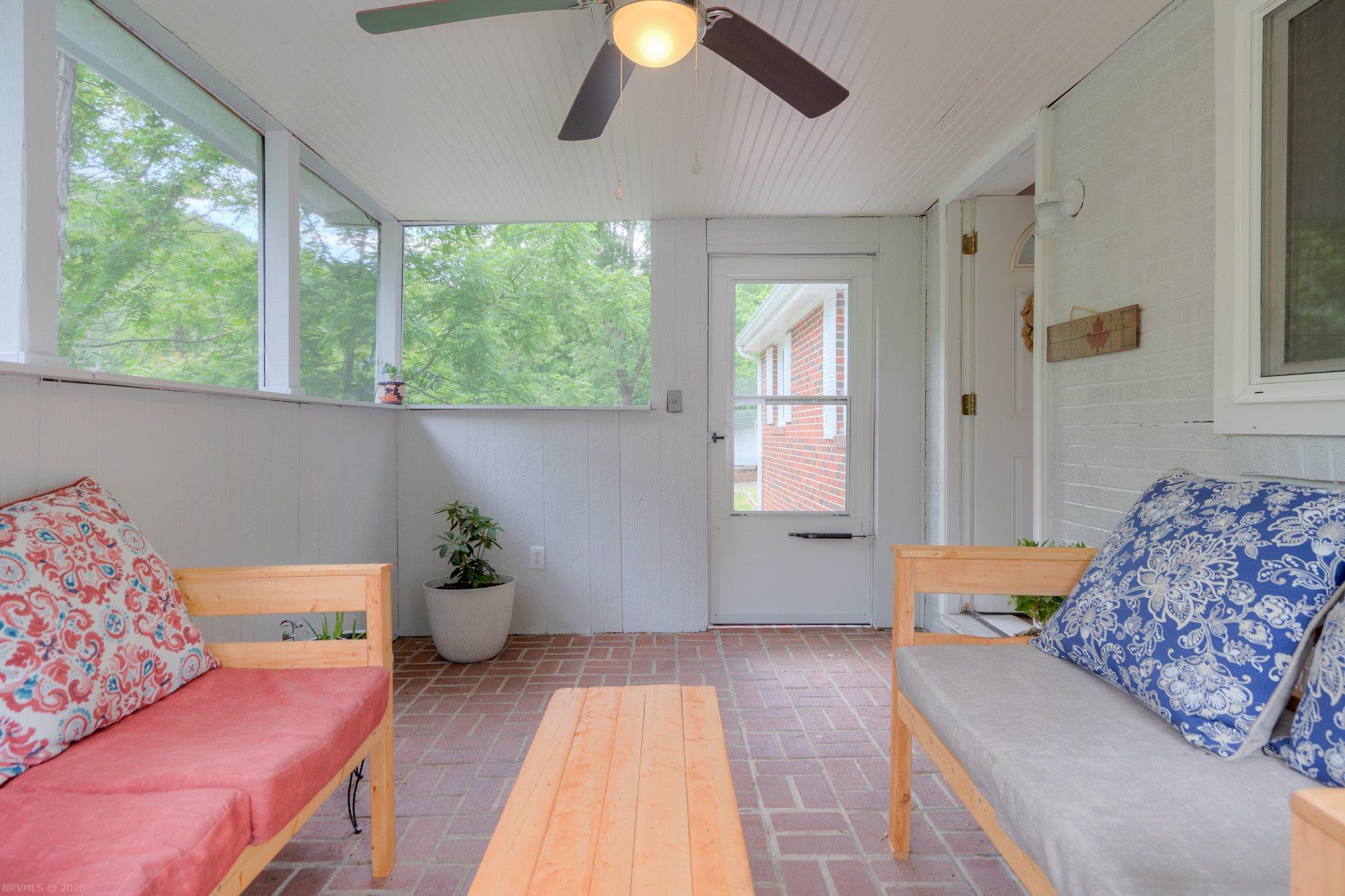 1124 Jennelle Road Blacksburg, VA 24060 - Photo 13 of 27 Gallery Image 13