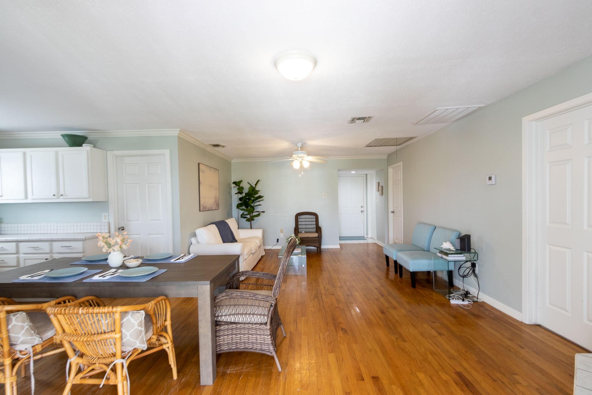 16721 Edward Teach Road Jamaica Beach, TX 77554 - Photo 15 of 49 A view towards the front door