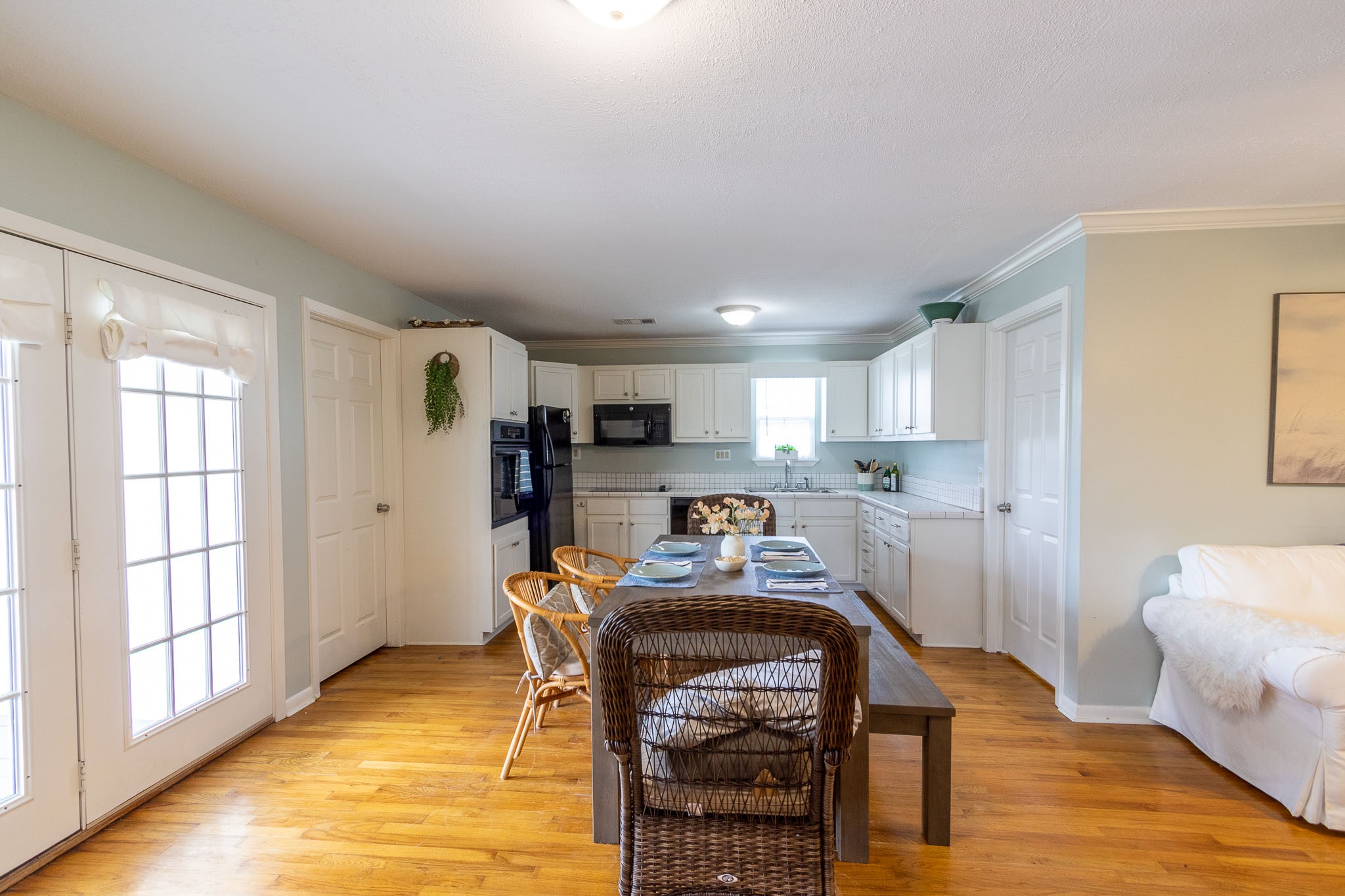 16721 Edward Teach Road Jamaica Beach, TX 77554 - Photo 8 of 49 lots of natural light