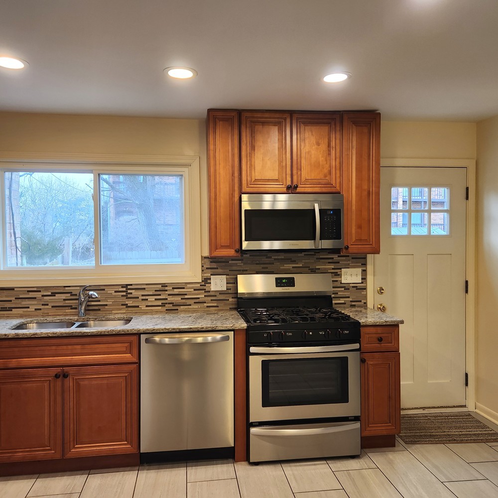 525 Glenshire Road Glenview, IL 60025 - Photo 3 of 14