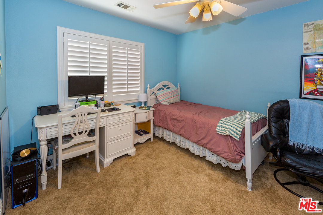 25522 Sinclair Place Stevenson Ranch, CA 91381 - Photo 22 of 34 Gallery Image 22