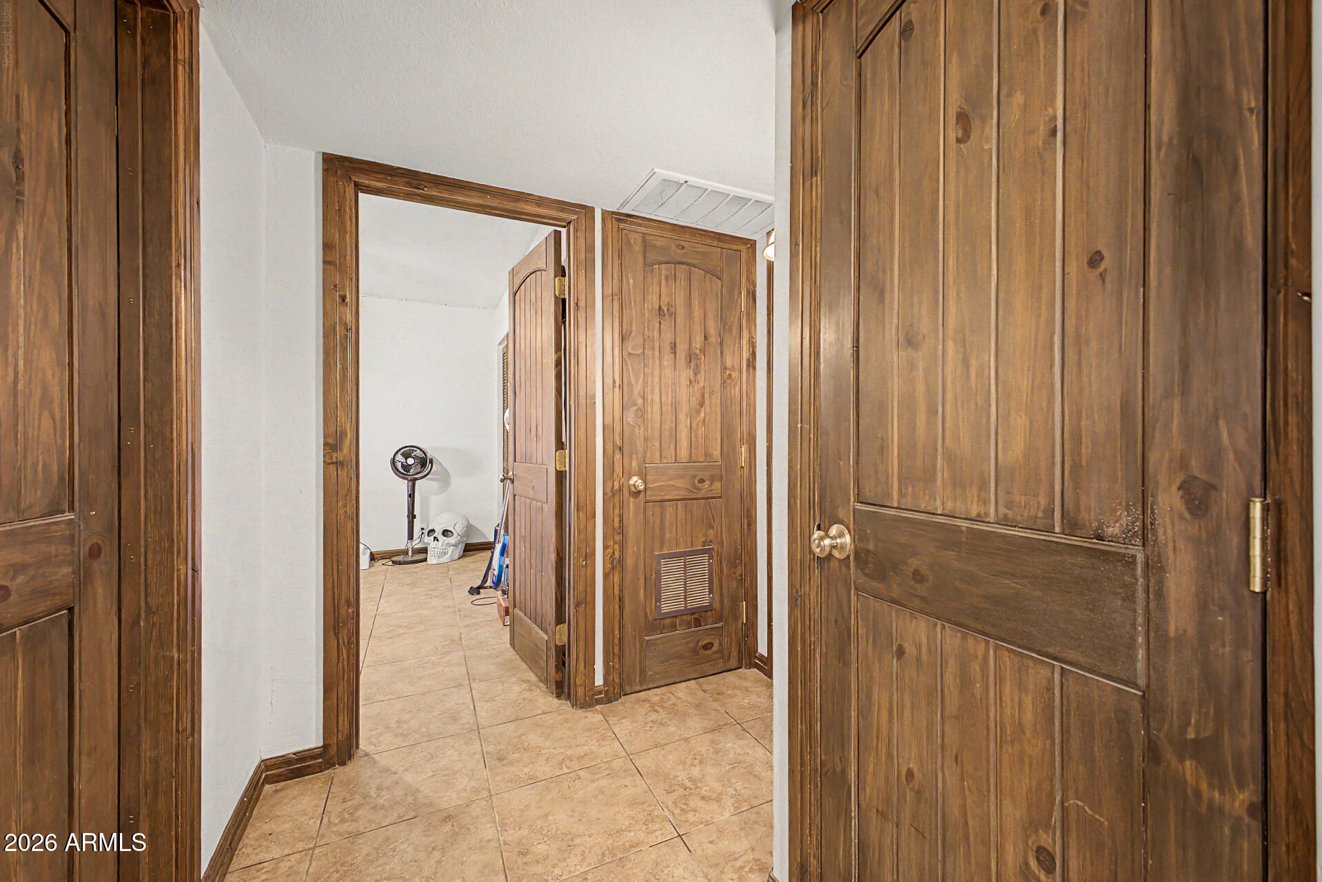 2402 West Roughrider Road New River, AZ 85087 - Photo 20 of 38 20 - Roughrider