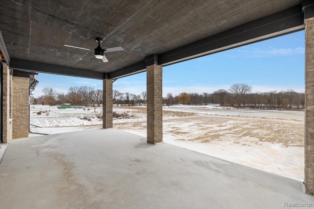 53650 Romeo Plank Road Macomb, MI 48042 - Photo 48 of 64 Large covered patio with ceiling fan