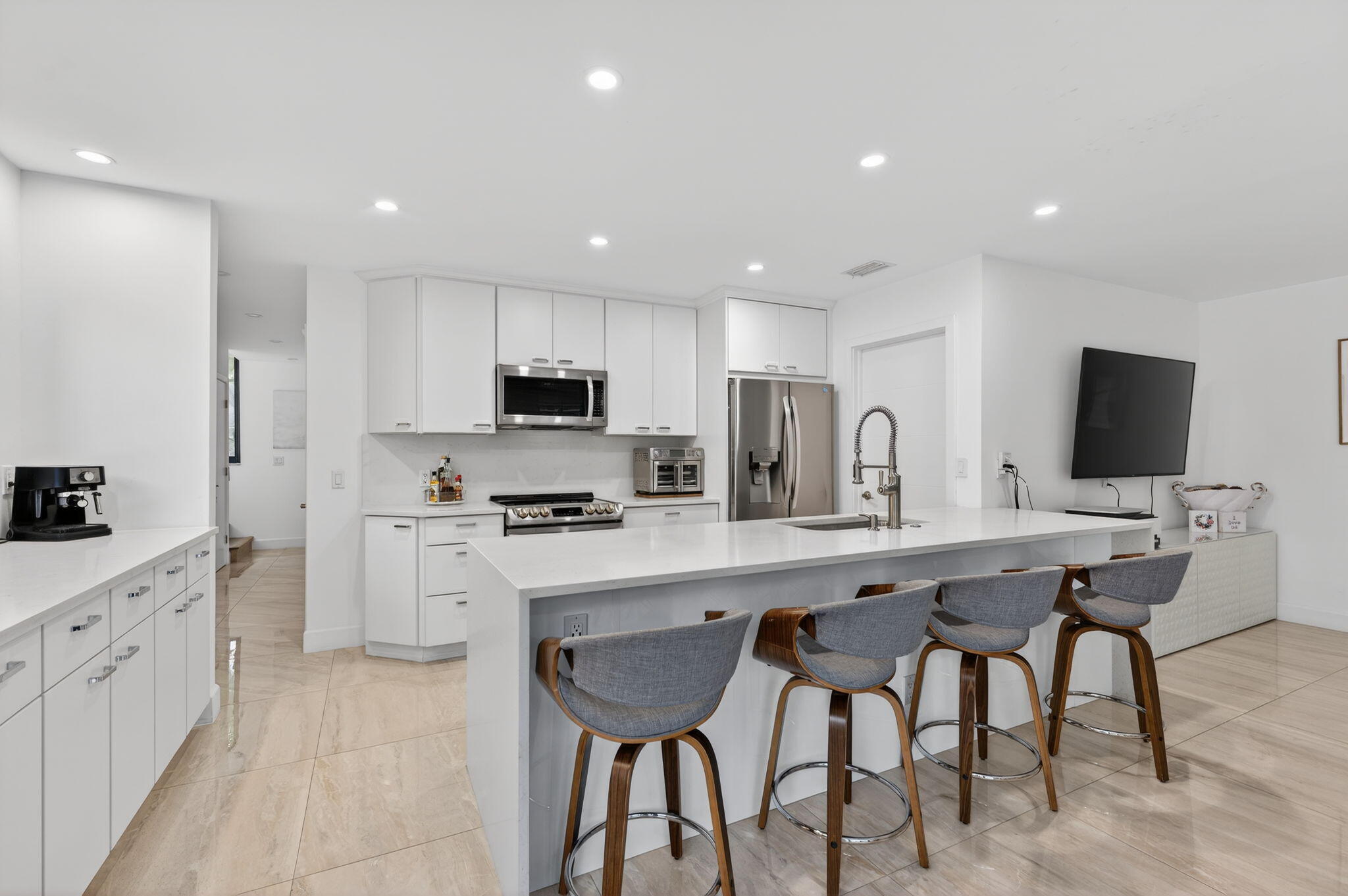 349 Seneca Lane Boca Raton, FL 33487 - Photo 7 of 80 8-web-or-mls-DSC05550