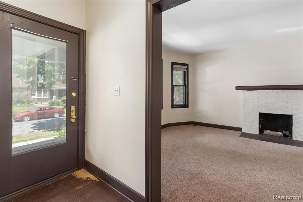 739 Delaware Street Detroit, MI 48202 - Photo 2 of 70