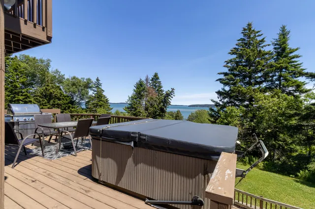 $599,500 | 989 Mason Bay Road, Jonesport, ME 04649