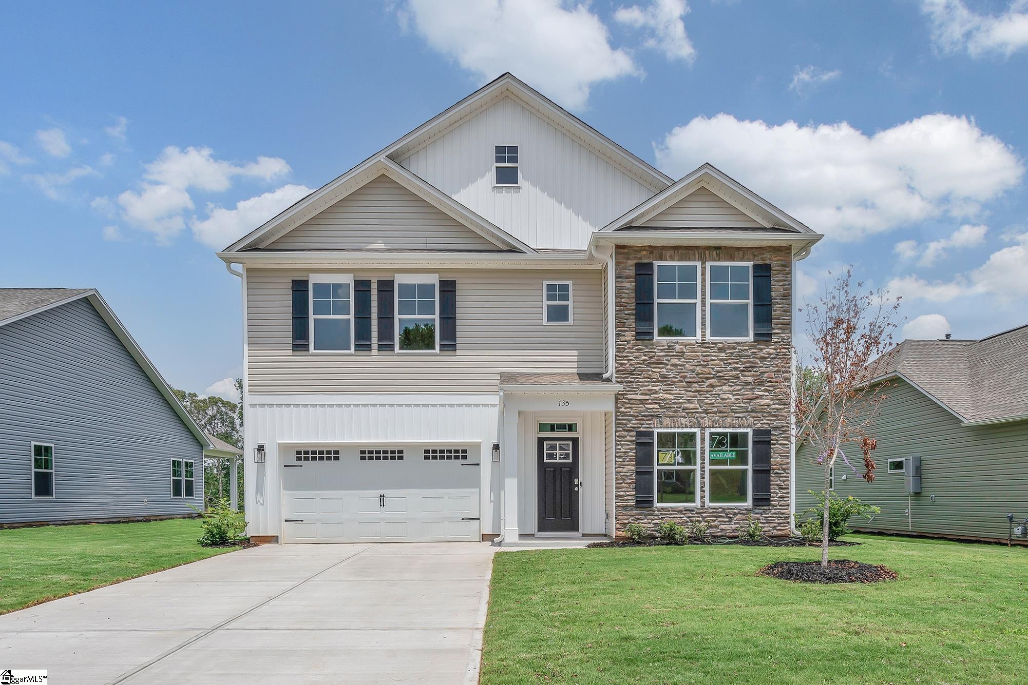 135 Hunter Ridge Drive Boiling Springs, SC 29316 - Photo 1 of 25 Gallery Image 1
