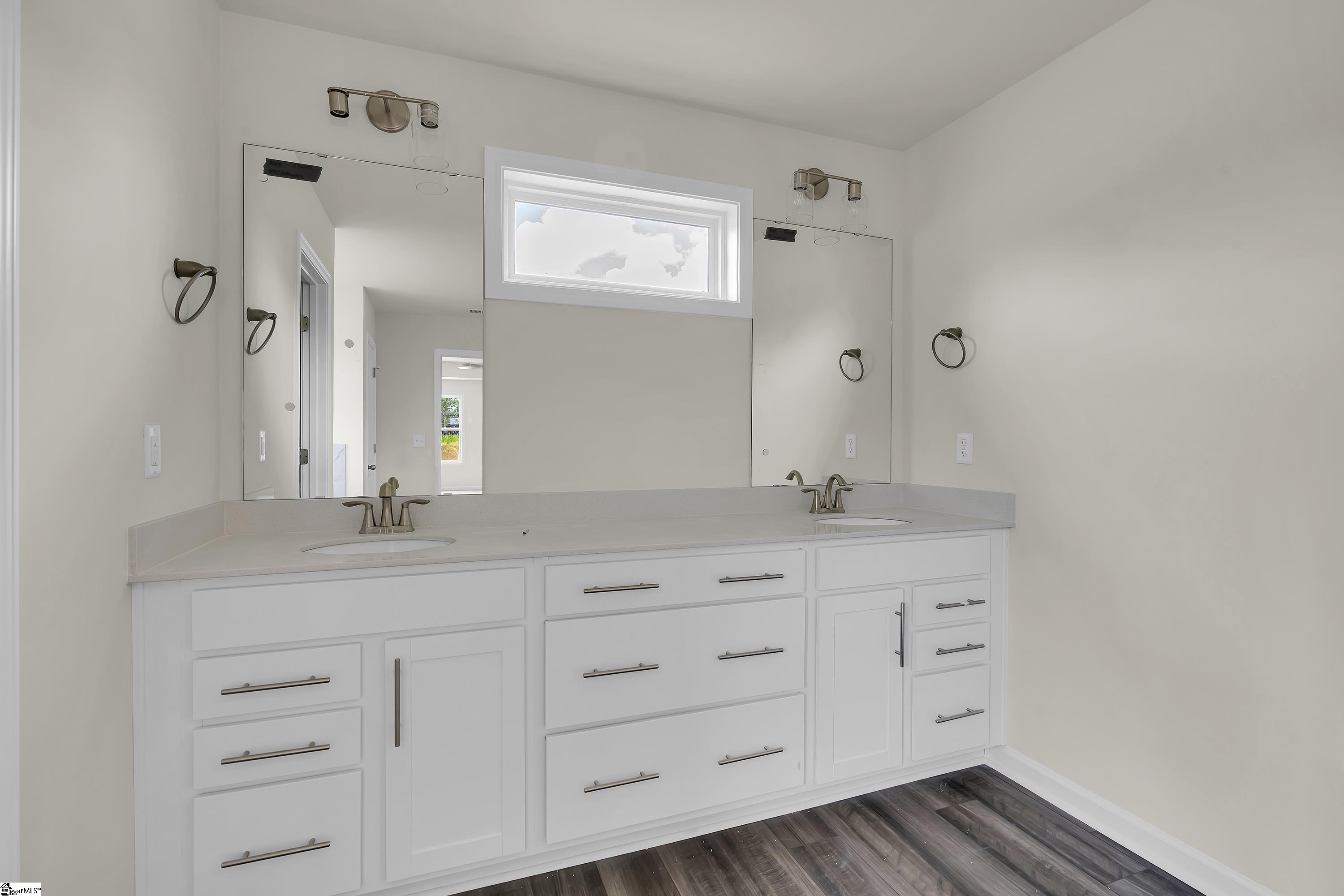 135 Hunter Ridge Drive Boiling Springs, SC 29316 - Photo 15 of 25 Gallery Image 15