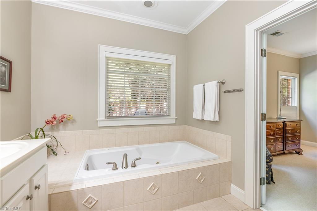 5407 Ridingate Court Greensboro, NC 27455 - Photo 17 of 39